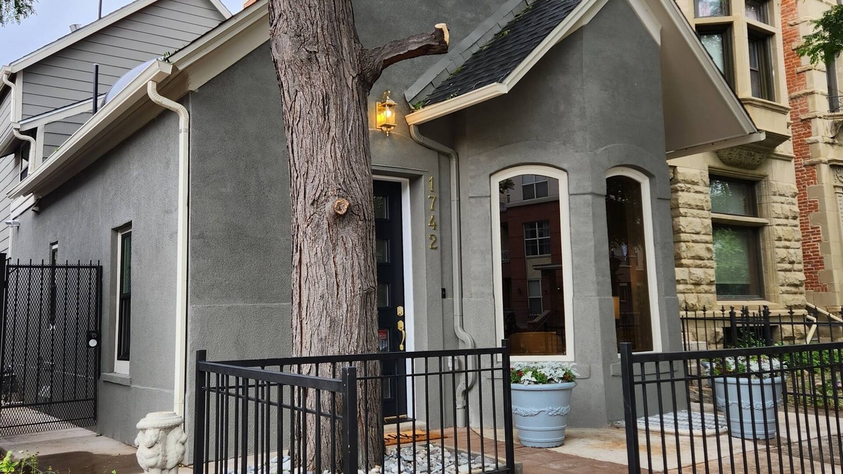 Uptown House | 5 bedrooms 3 baths 2800 sqft Heart of Denver Downtown!