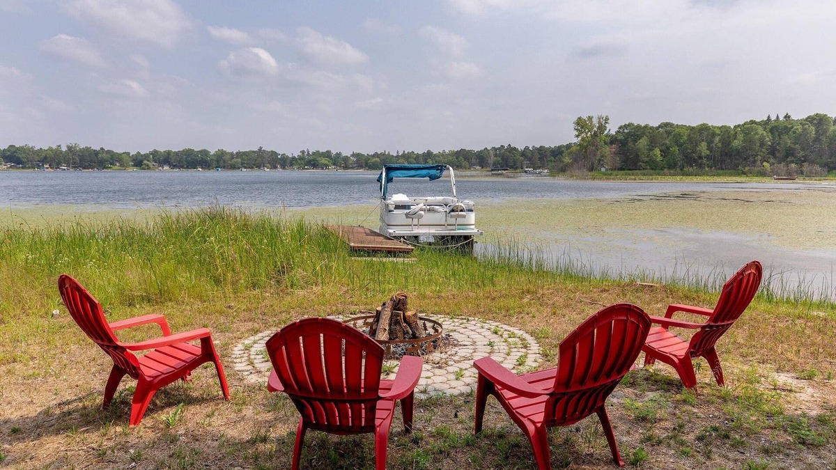 Baxter House | 5 Bedrooms, Movie Theater, Game Room, Water Toys, Beach, With Great Location!
