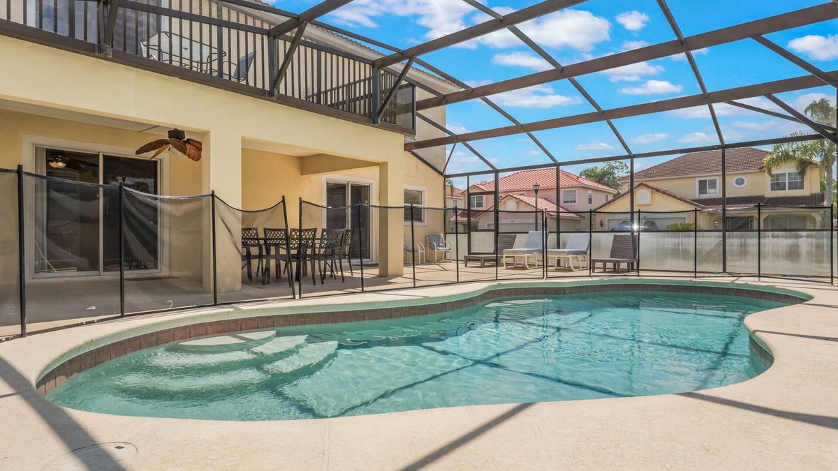 Lake Wilson Preserve Villa | 5 Bedrooms Vacation Home near Disney