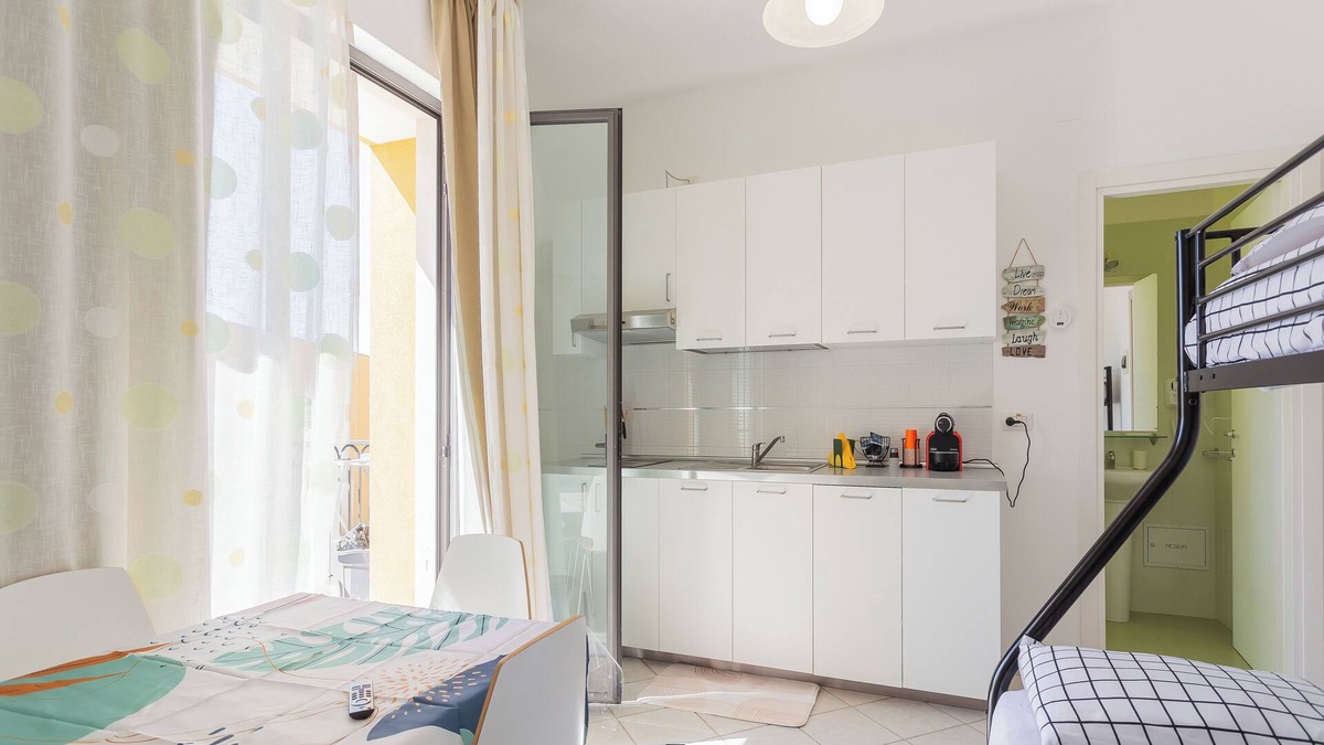 Bitonto Apartment | 5 Bnb delle Nazioni with parking,9min Airport Sea