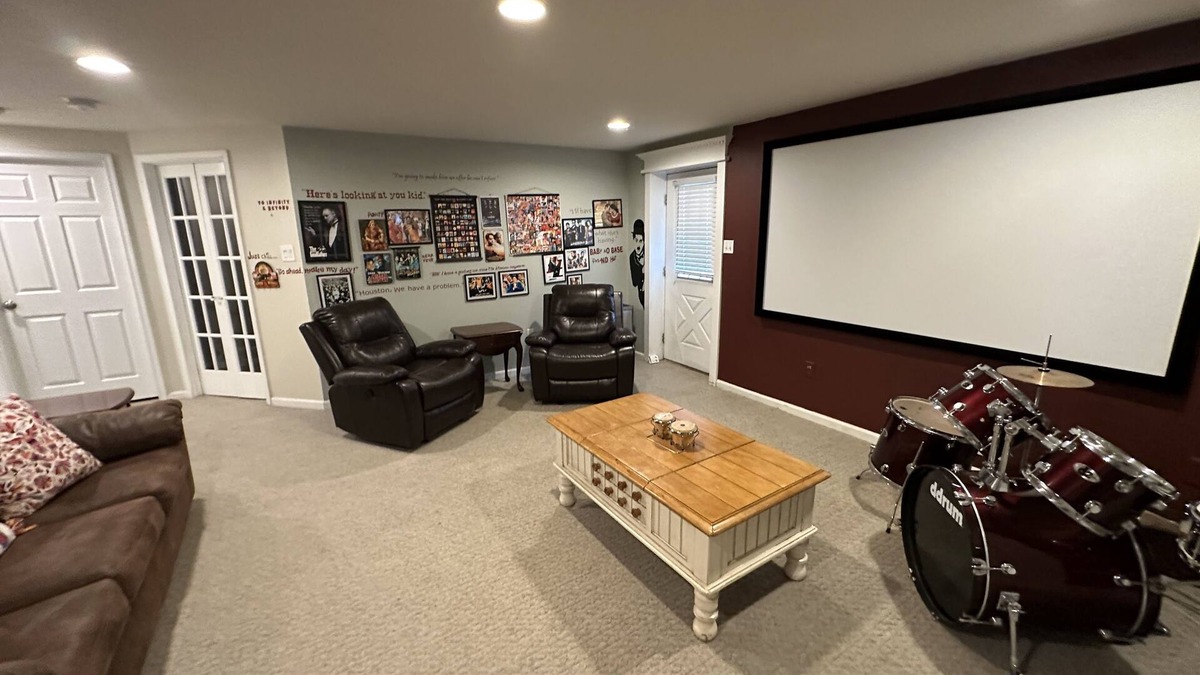 Greentree Apartment | 5 BR with home office/Band & Piano setup/private Gym/Theater & Entry