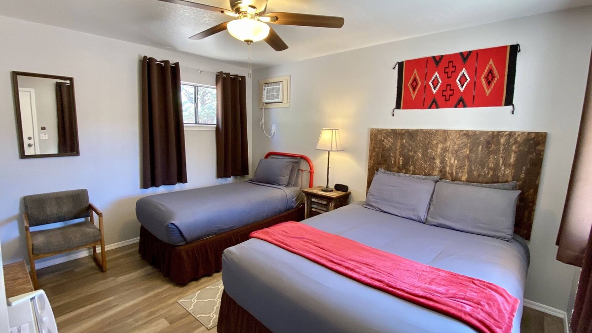 Glenwood House | #5 Casita Victorio at the Catwalk, 1 BdRm Casita Kitchentte