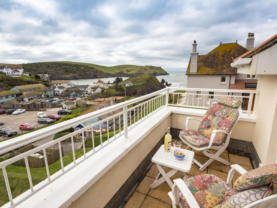 Hope-Cove House | 5 Chichester Court
