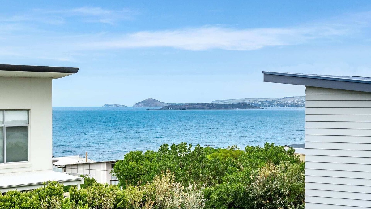 Port Elliot House | 5 Chiton Ct - Luxury Near the Beach