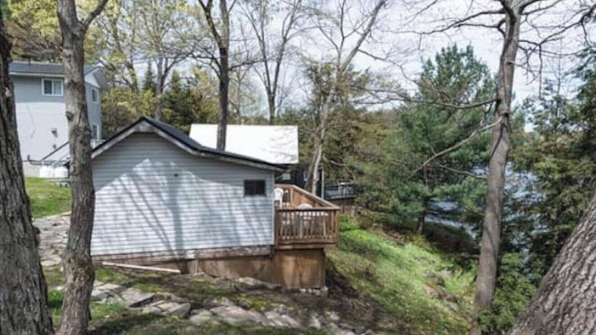 Muskoka Lakes Cabin | #5 Cozy Muskoka Lake Cottages