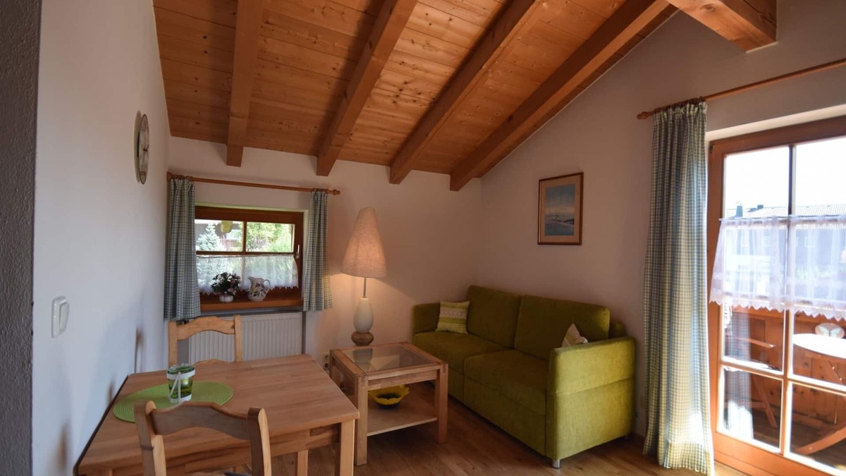 Grassau Apartment | 5. Fewo Hochgern, 37 qm, 1- 3 Pers., 1 Schlafzimmer, 1 Wohnschlafraum, Süd-Balkon