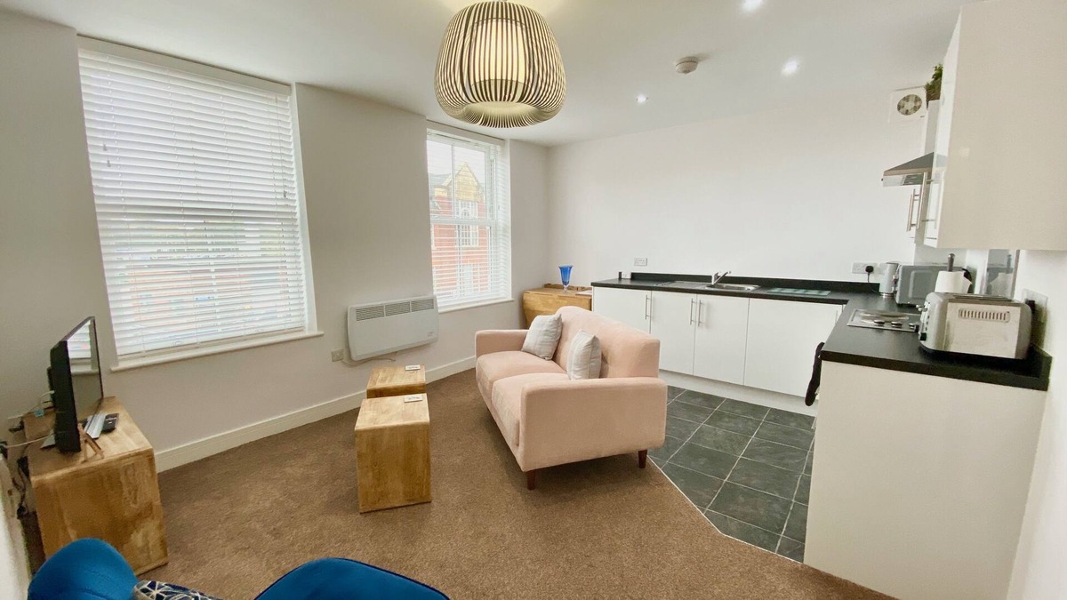 Stafford Apartment | 5 Friars House, Town Centre, Stafford