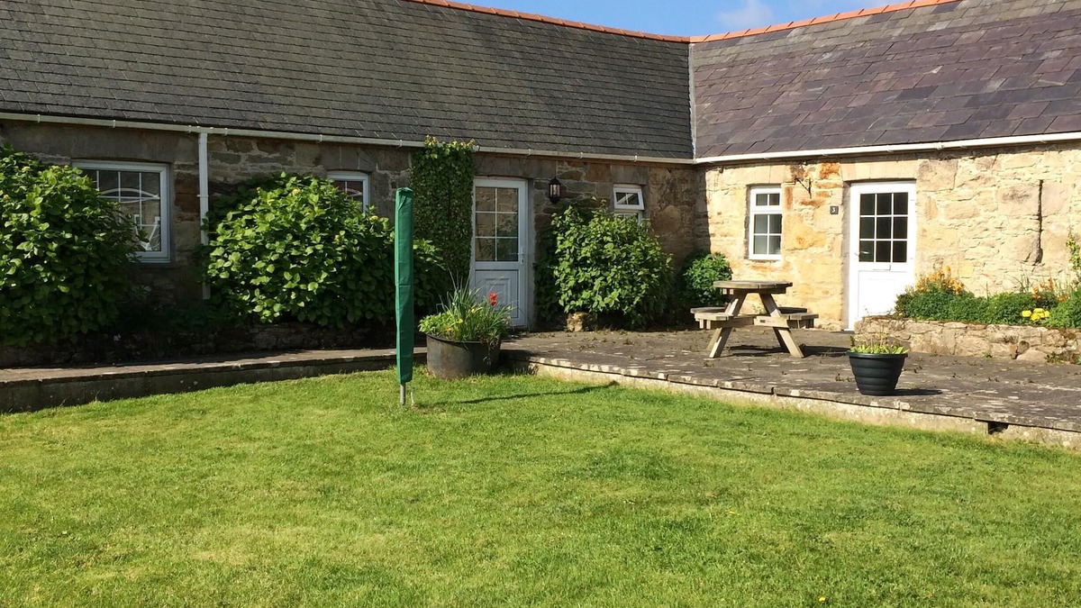 Bodorgan Cottage | 5 Glantraeth Farm. Pet friendly cottage, ideal base to explore Anglesey.