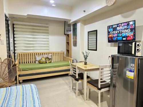 Mabolo Apartment | 5-guest Studio Seaview Flat near Ayala Wi-Fi Pool