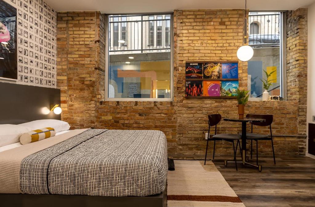 Downtown House | 5 King Bed Suites at The Finnley Hotel in DT GR