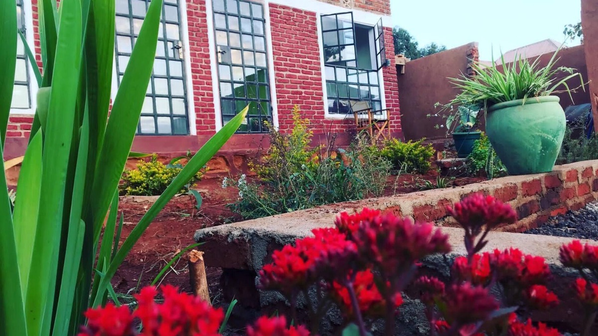 Karatu Bed & Breakfast | 5 km from karatu center also we're place are nearly ngorongoro conservation area