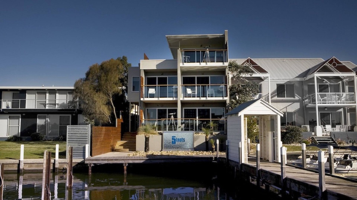 Metung Apartment | 5 Knots Metung
