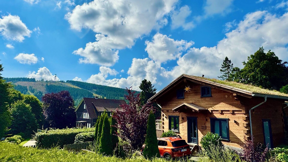 Hahnenklee House | 5 * log cabins with sauna, fireplace, terrace, barbecue etc. in alpine chalet style