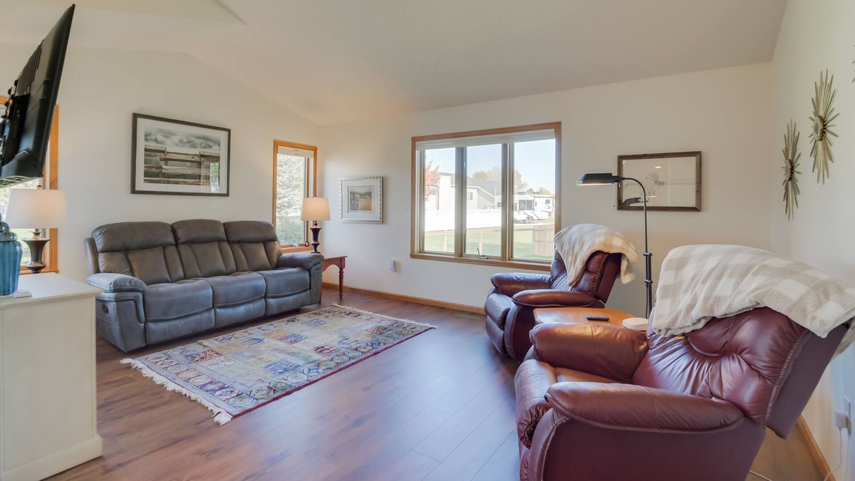 Fargo House | 5 Mi to Dtwn: Pet-Friendly 'Wheatland Twin' Home!
