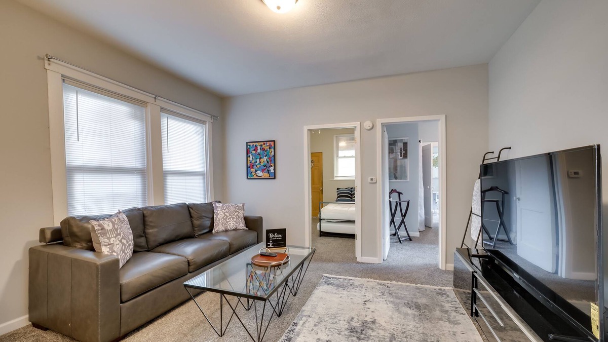 South Hills Apartment | 5 Mi to Dtwn: Pittsburgh Apt w/Balcony