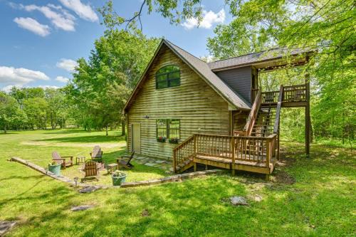Franklin House | 5 Mi to Dtwn Serene Couples Retreat in Franklin!