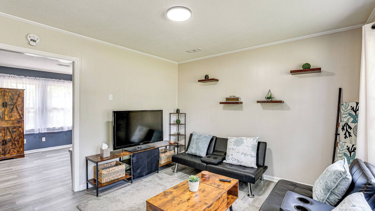 Walterboro - St. George House | < 5 Mi to Dtwn Walterboro: Grill, Game & More!