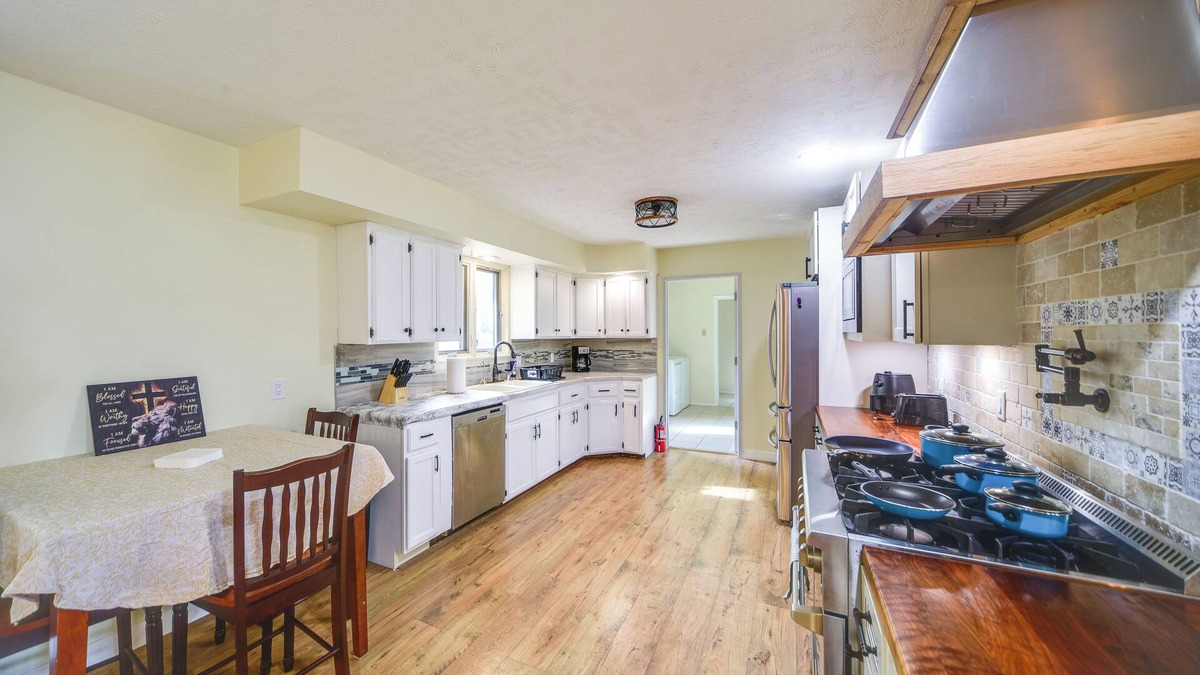 Grand Island Apartment | 5 Mi to Fonner Park: Family Escape in Grand Island