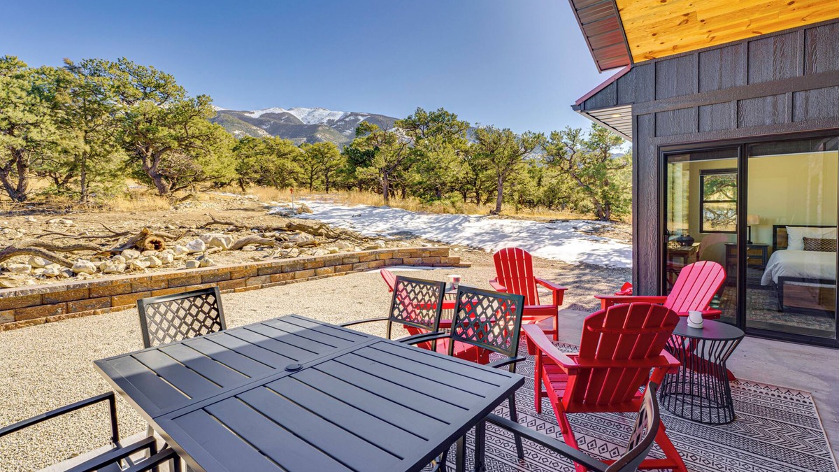 Zapata House | 5 Mi to Great Sand Dunes NP: Mountain Retreat!