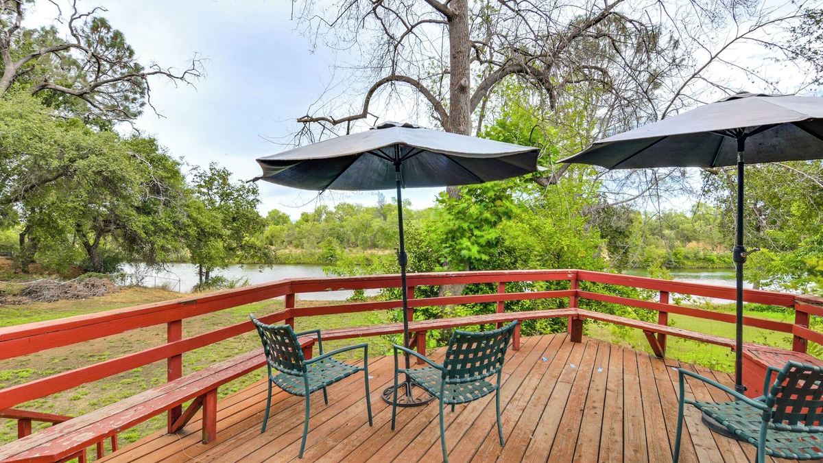 Oroville House | 5 Mi to Lake Oroville: Huge Riverfront Home!