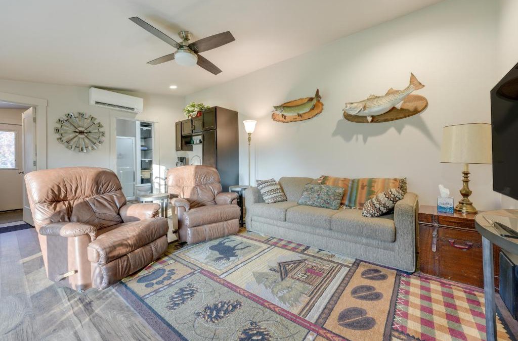 White Pigeon Apartment | 5 Mi to St Joseph River Apartment with Fire Pit!