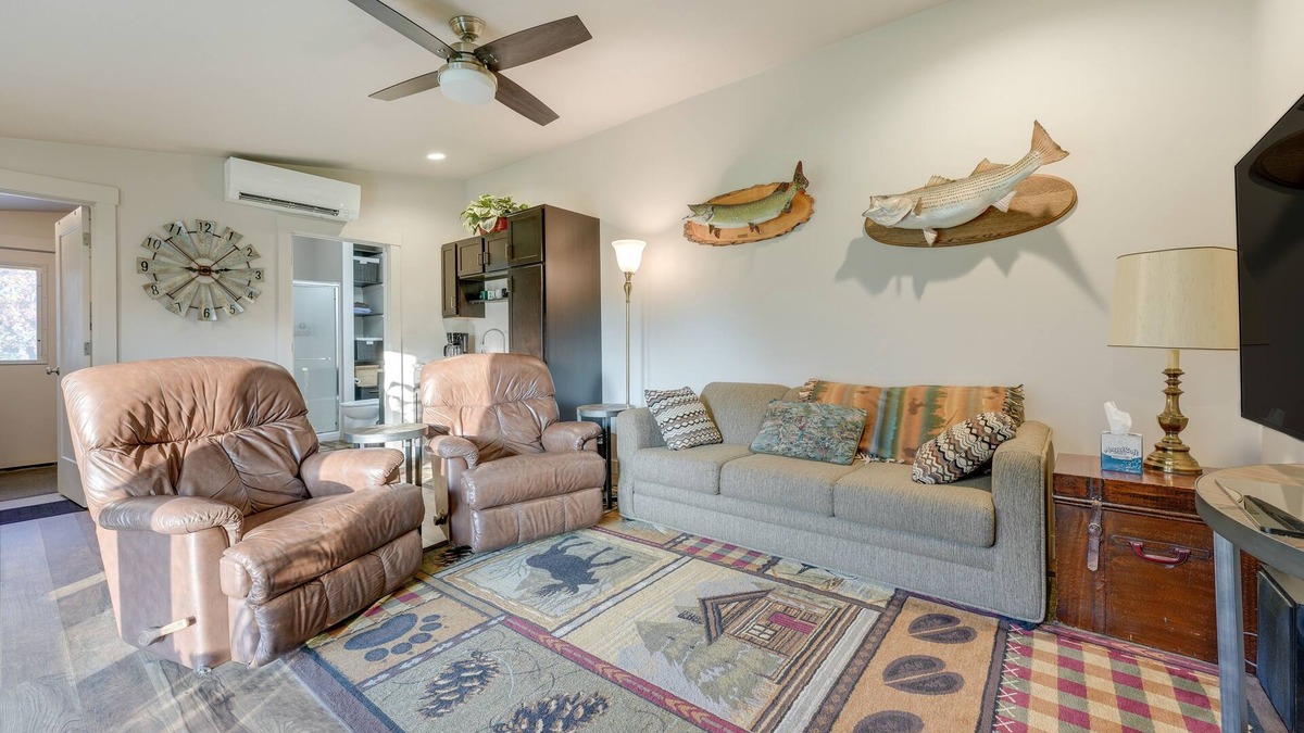 White Pigeon Apartment | 5 Mi to St Joseph River: Apartment w/Fire Pit!