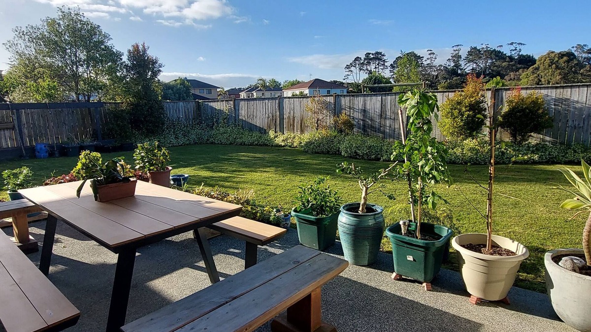 Pinehill House | 5 min to Albany Mall, 2 min from motorway. Pinehill 2 Bedroom Unit.