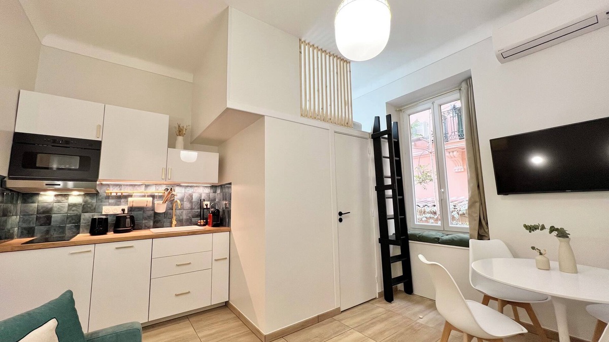 Cap d'Ail Apartment | 5 min to Beach – 15 min to Monaco Grand Prix- Cozy Studio with Mezzanine