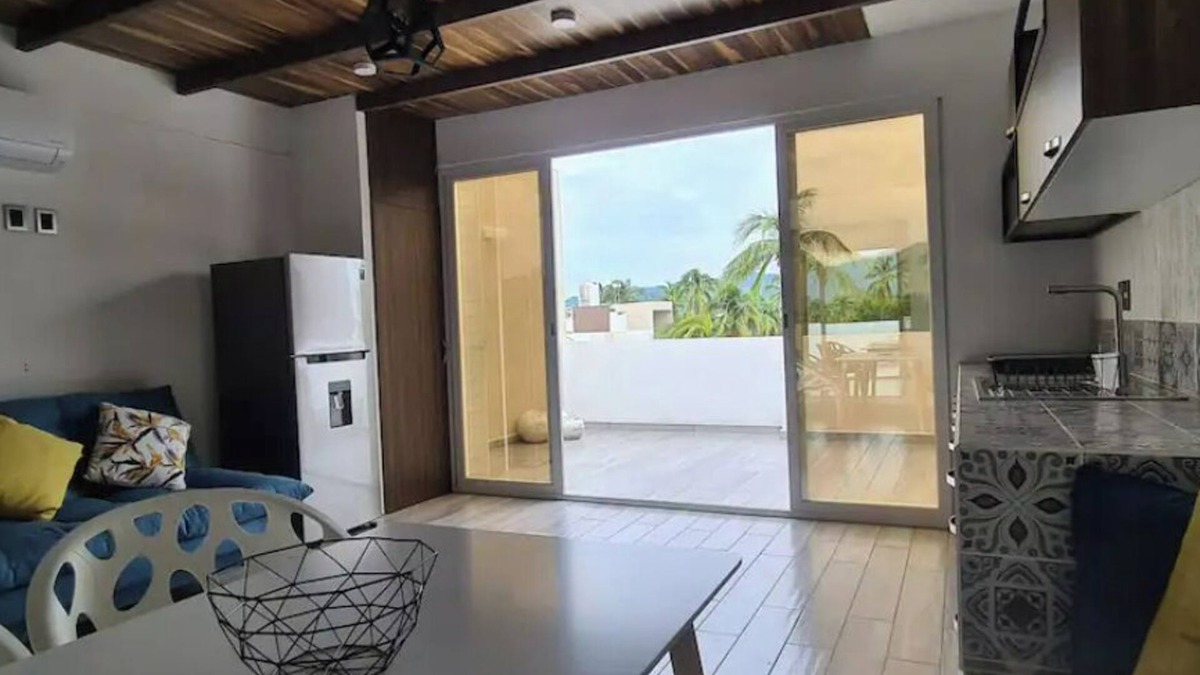 Manzanillo Apartment | 5 mins from beach and interesting places! Weekly and monthly discount available!