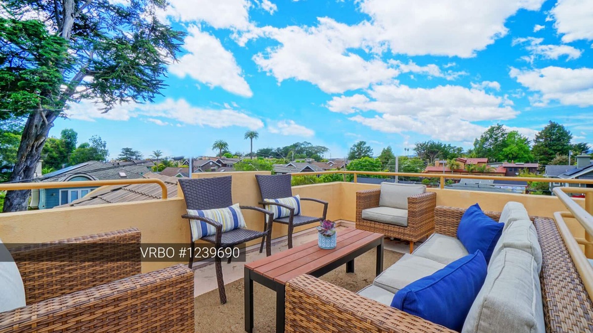 Opal Cliffs House | 5 Minute Shortcut to the Beach with This Resort-like Pleasure Point House