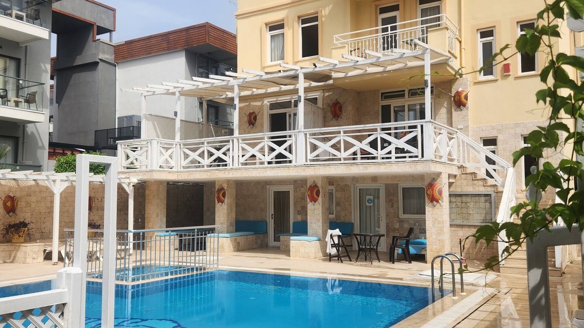 Side Apartment | 5 minute to the beach famıly sized one bedroom apartment