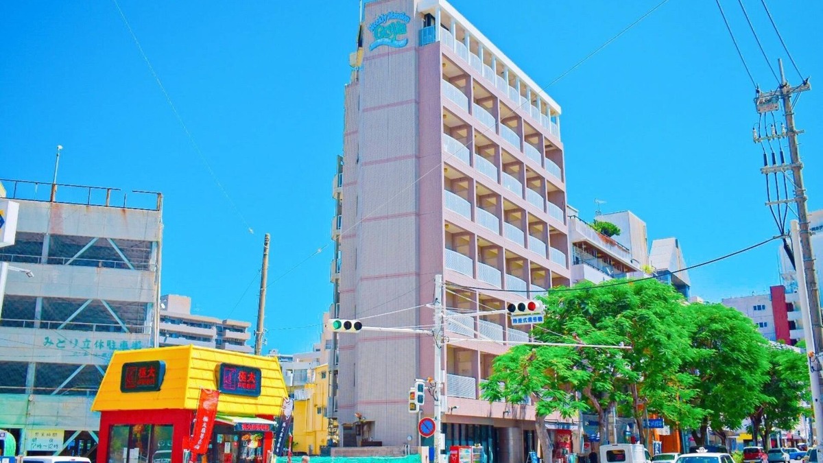 Naha City Centre Apartment | 5-minute walk from Kokusai-dori Avenue! Within 5 minutes walk from Yui Rail station! It is a weekly/monthly hotel located in the central area of Naha City.