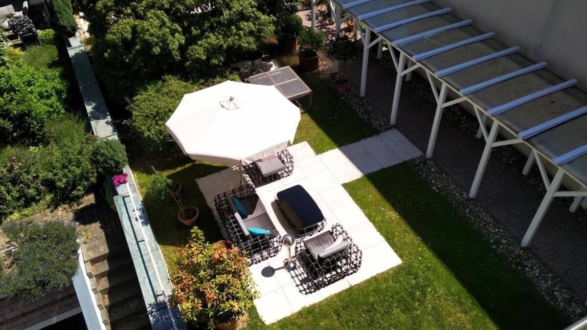 Dusseldorf Old Town Apartment | 5 Minuten von Kö, Altstadt und Rhein Kasamatten. Luxus Suite