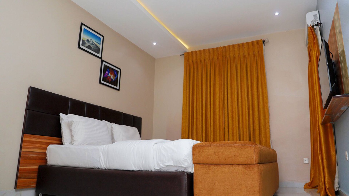 Uyo Apartment | 5 minutes drive from Tropicana Entertainment Centre