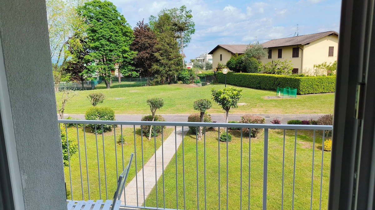 Monte Apartment | 5 minutes from the lake house with garden in residence with swimming pool
