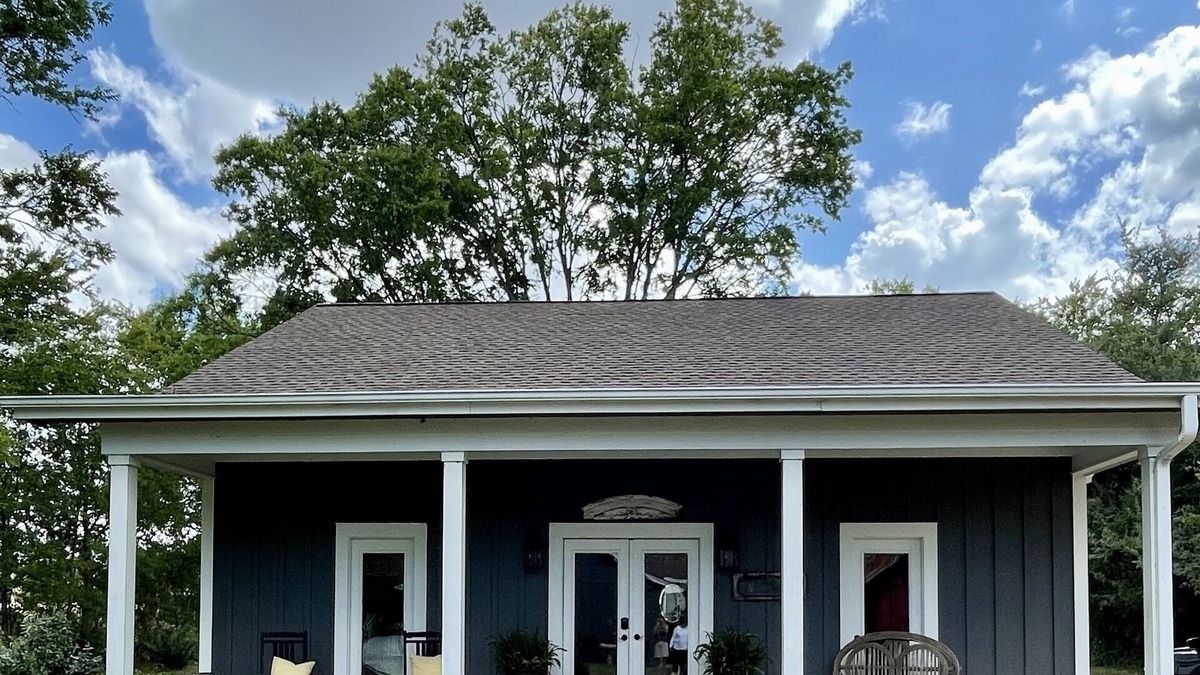 Carmine House | 5 minutes from Round Top! Convenient Antiquing Location