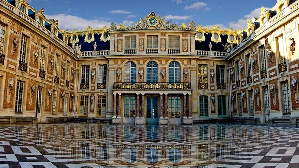 Saint-Cyr-l'Ecole Apartment | 5 Minutes to Versailles