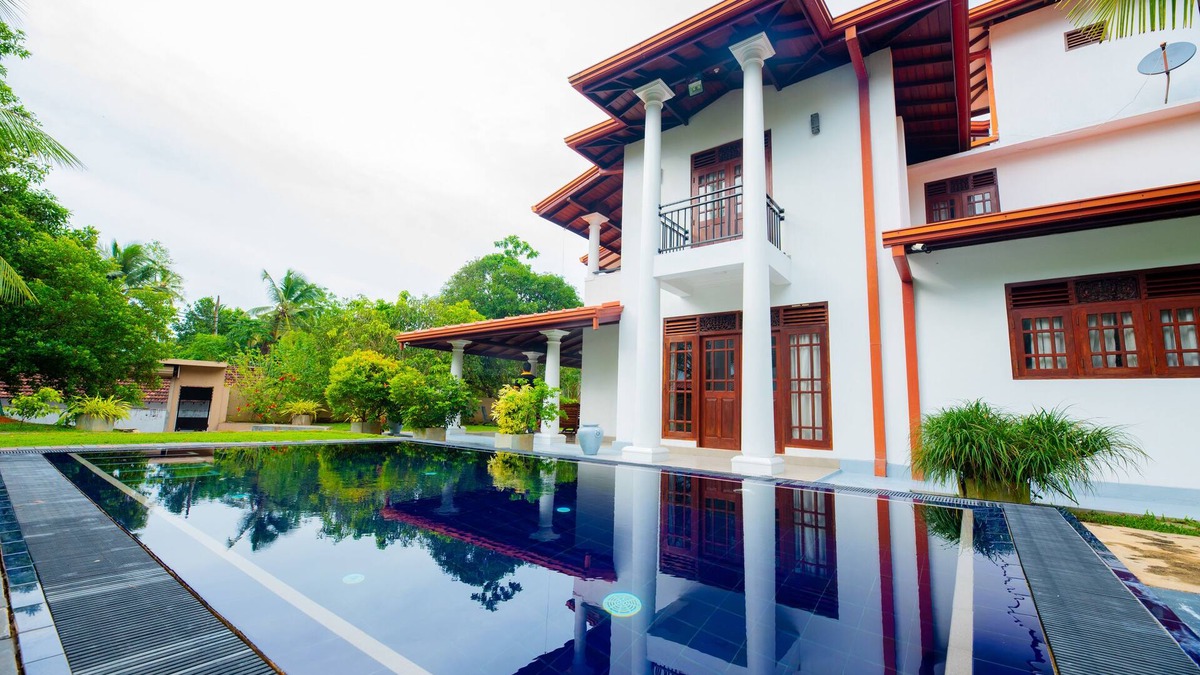 Hikkaduwa Villa | 5 minutes to hikkaduwa beach.4 bed room villa