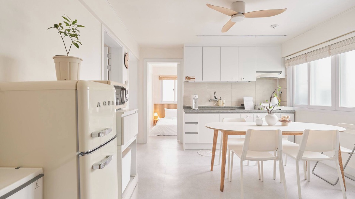 Mangwon-dong House | 5 minutes to Mangwon Han River Park/near Mangwon Market/Large family/14people