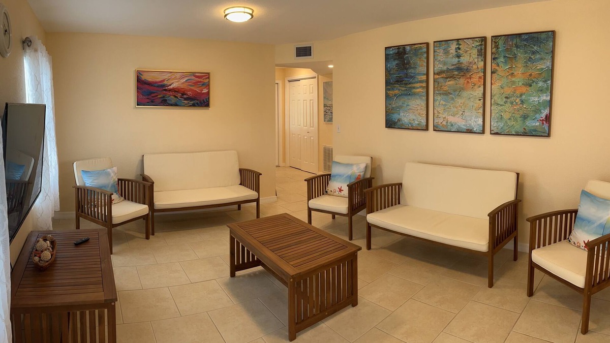 South Venice Cottage | 5 MINUTES TO THE BEACH COTTAGE