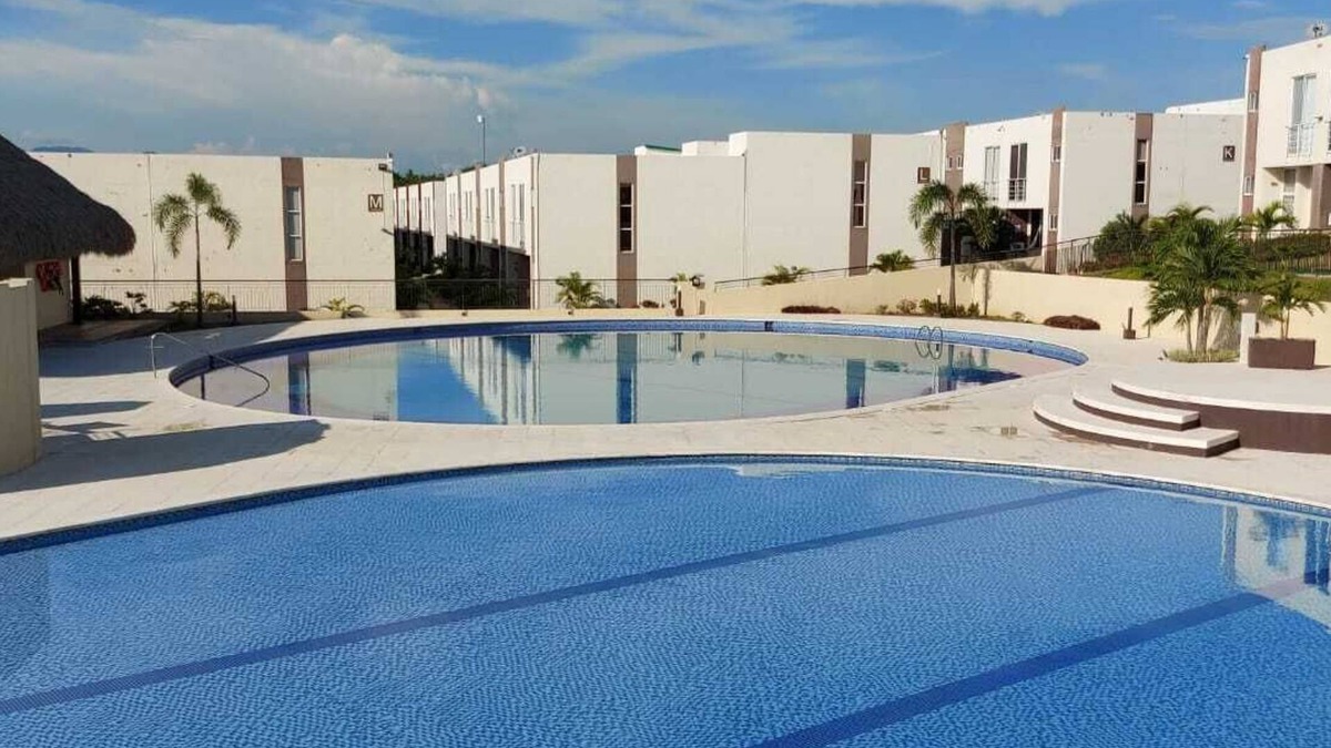 Flandes House | 5 minutos de Girardot, casa nuenva amoblada con aire acondicionado