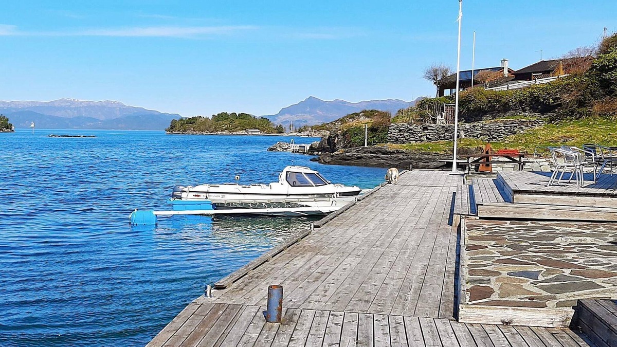 Sjernarøy Apartment | 5 person holiday home in Sjernarøy