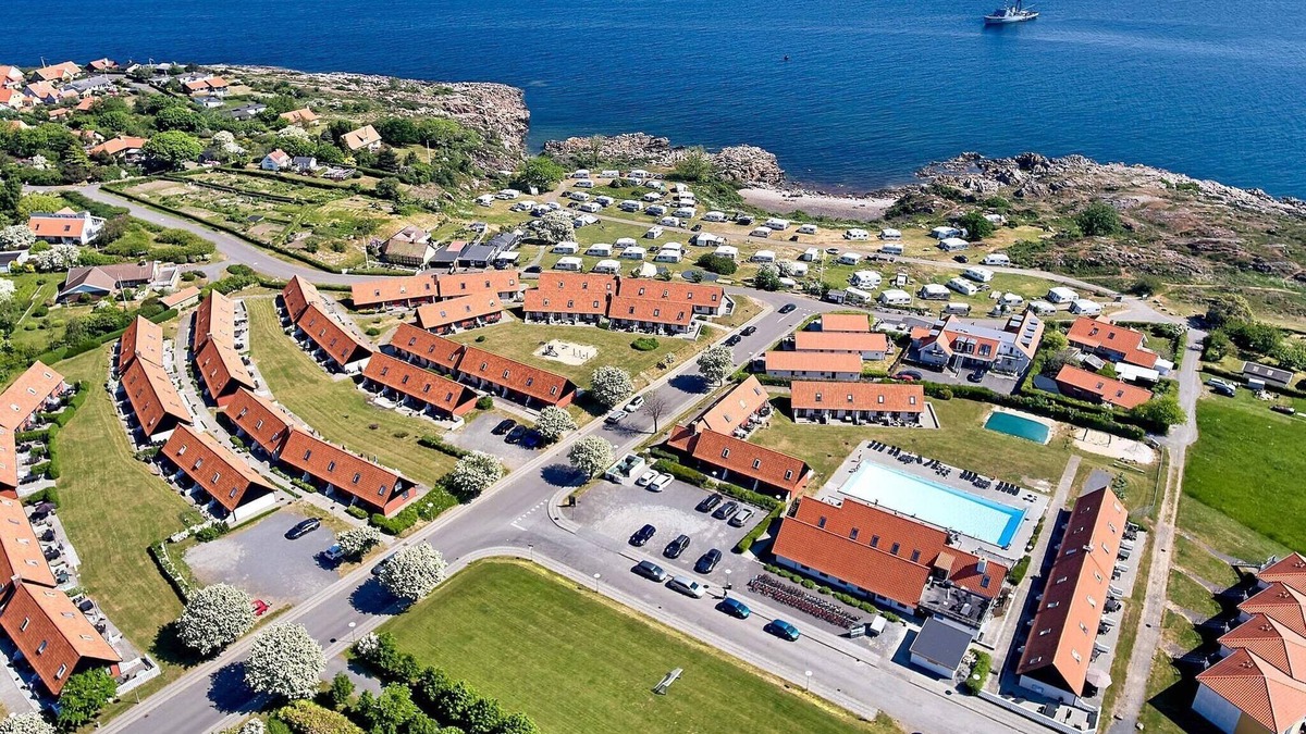 Gudhjem House | 5 person holiday home on a holiday park in Gudhjem