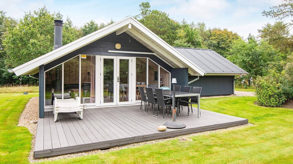 Jegum House | 5 person holiday home in Oksbøl