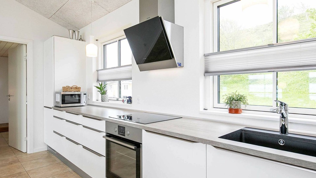Hvalpsund House | 5 person holiday home in Farsø