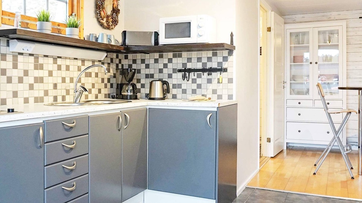 Molndal Municipality House | 5 person holiday home in LINDOME, SVERIGE