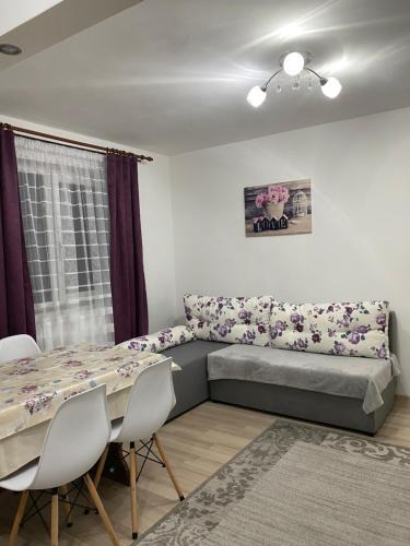 Cavnic Apartment | 5 Residence Apartment