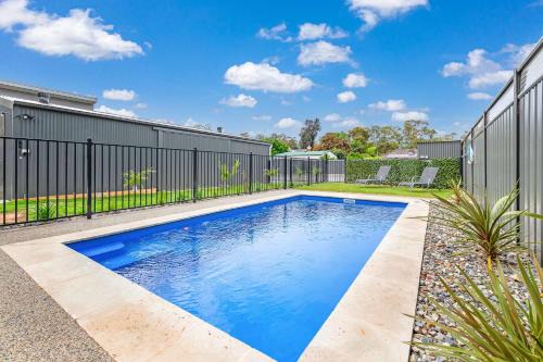 Moama House | 5 Simms - Echuca Holiday Homes