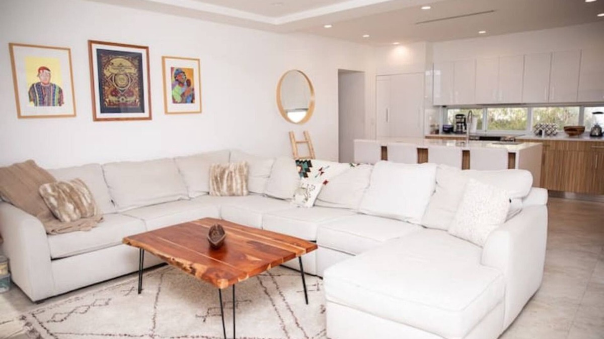 Lauderdale-by-the-Sea House | 5 star Beachside Home Next to Everything! Patio/Wifi/TVs