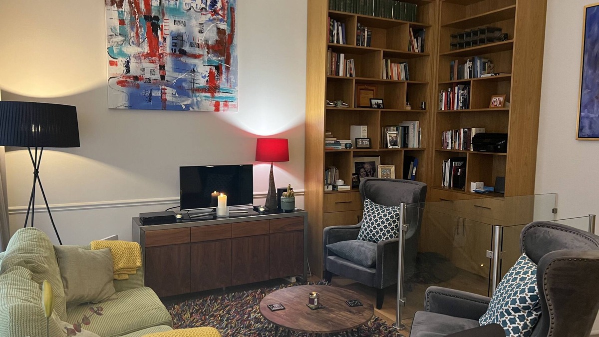 Fitzrovia Apartment | 5 STAR - CENTRAL LONDON; QUIET STREET CLOSE TO OXFORD CIRCUS.